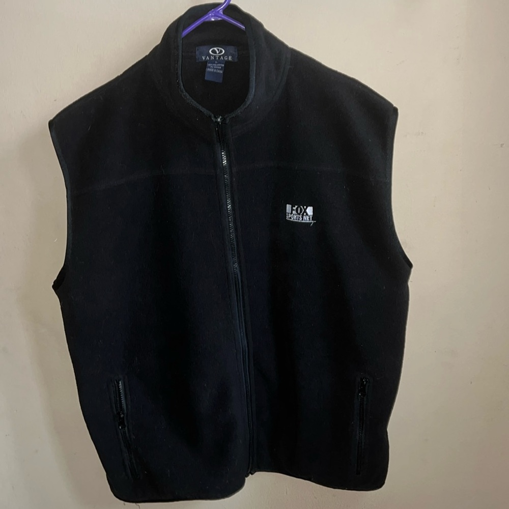 Men’s- Fox Sports Net - zip up fleece black vest - large